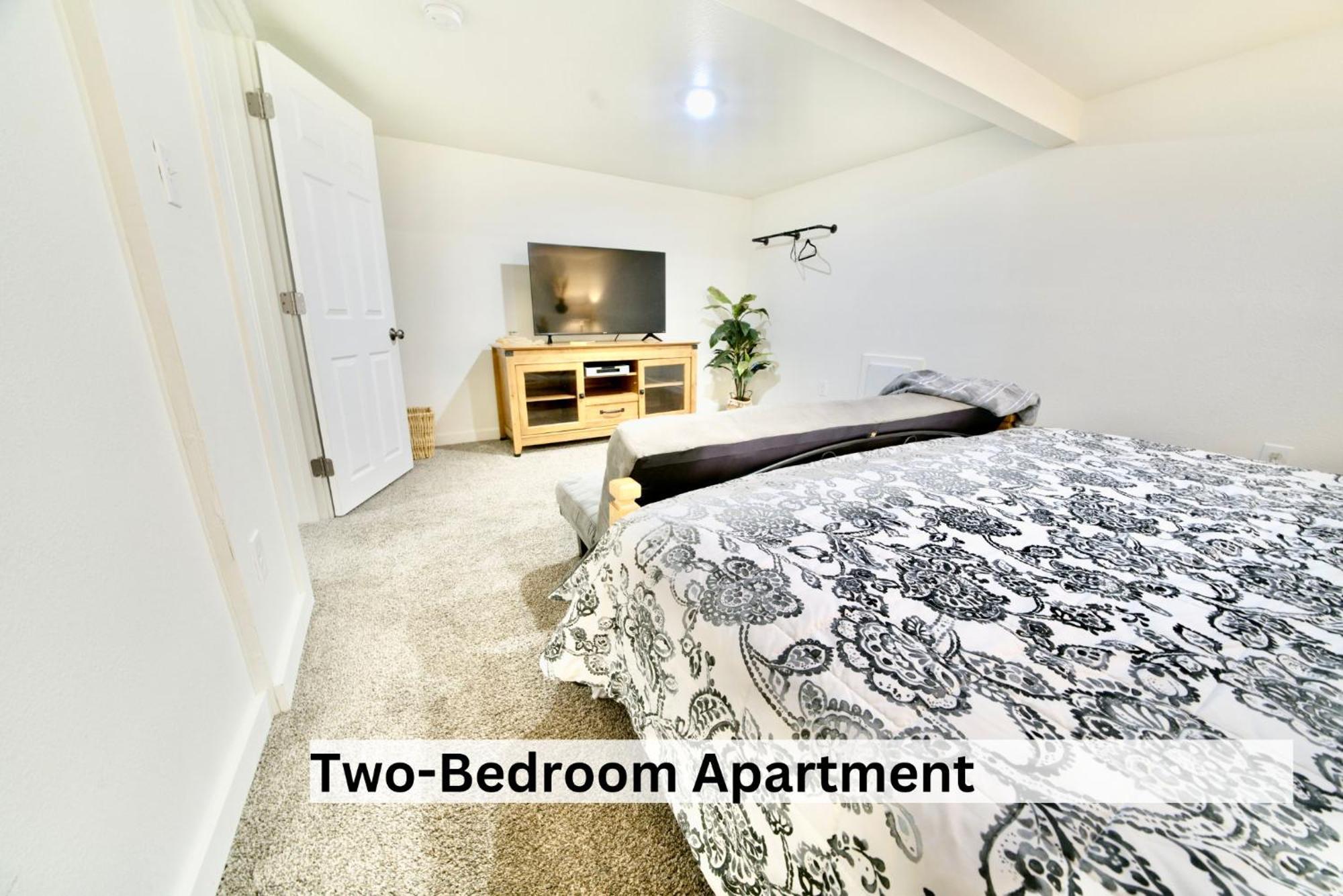 Boutique Apartment In Historic Downtown ألباني المظهر الخارجي الصورة