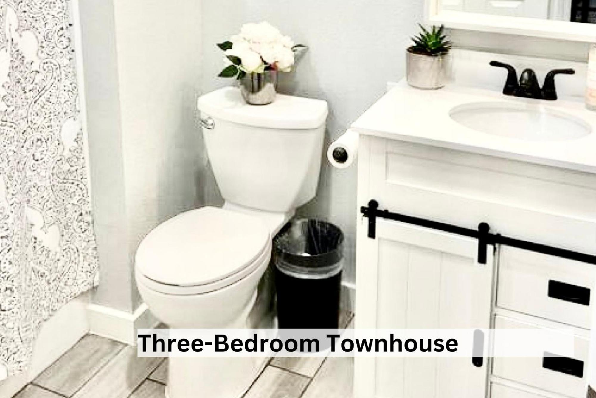 Boutique Apartment In Historic Downtown ألباني المظهر الخارجي الصورة