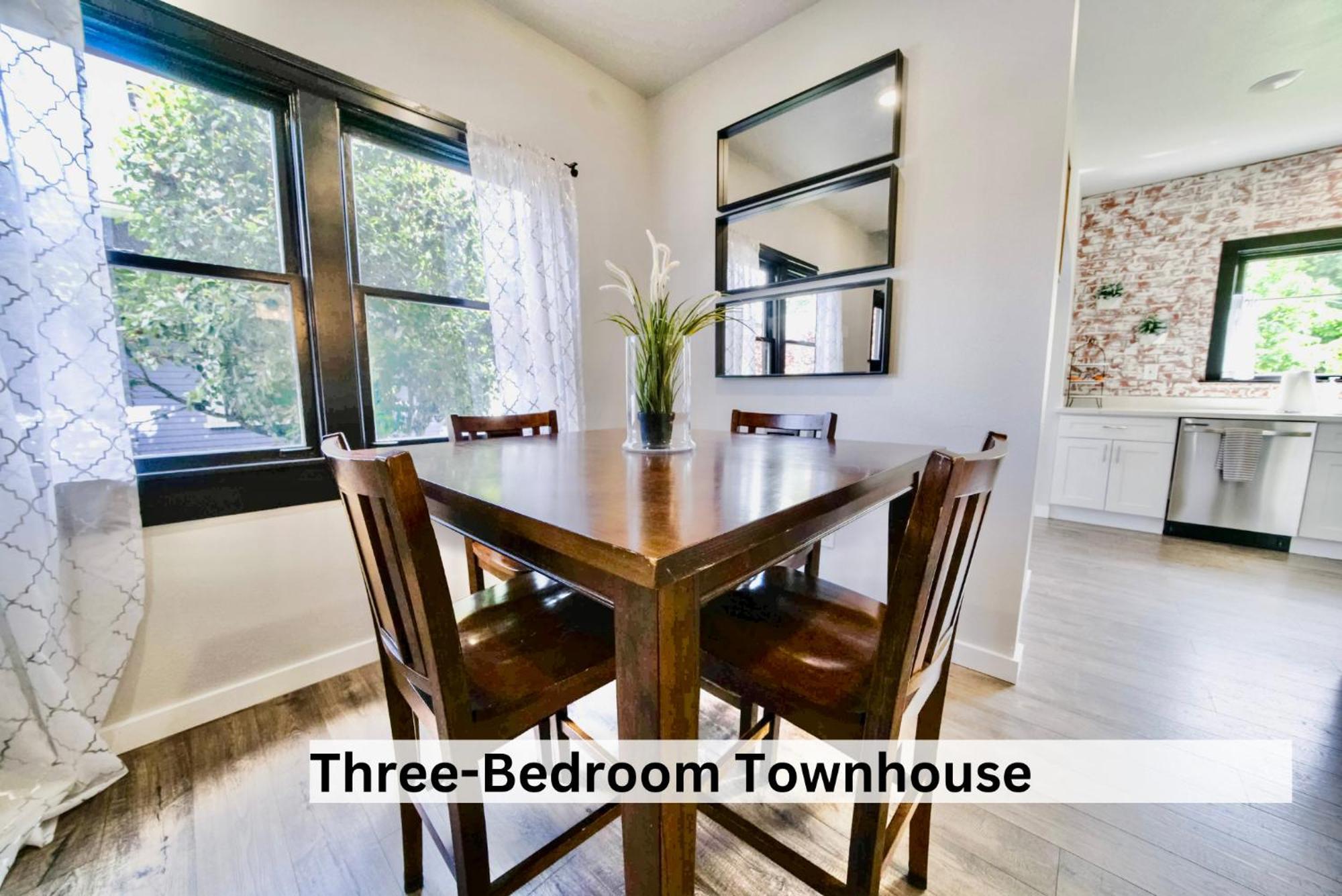 Boutique Apartment In Historic Downtown ألباني المظهر الخارجي الصورة