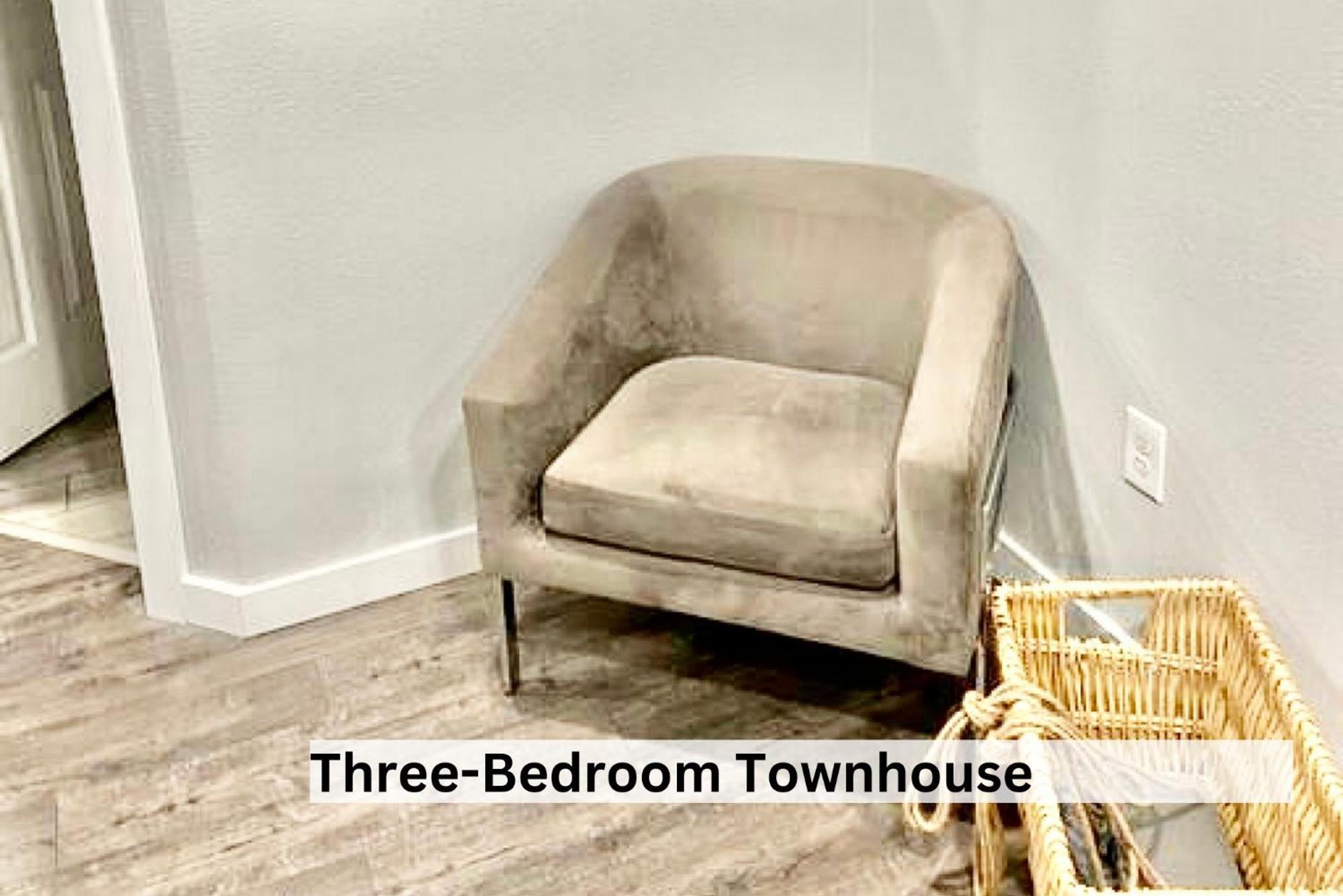 Boutique Apartment In Historic Downtown ألباني المظهر الخارجي الصورة